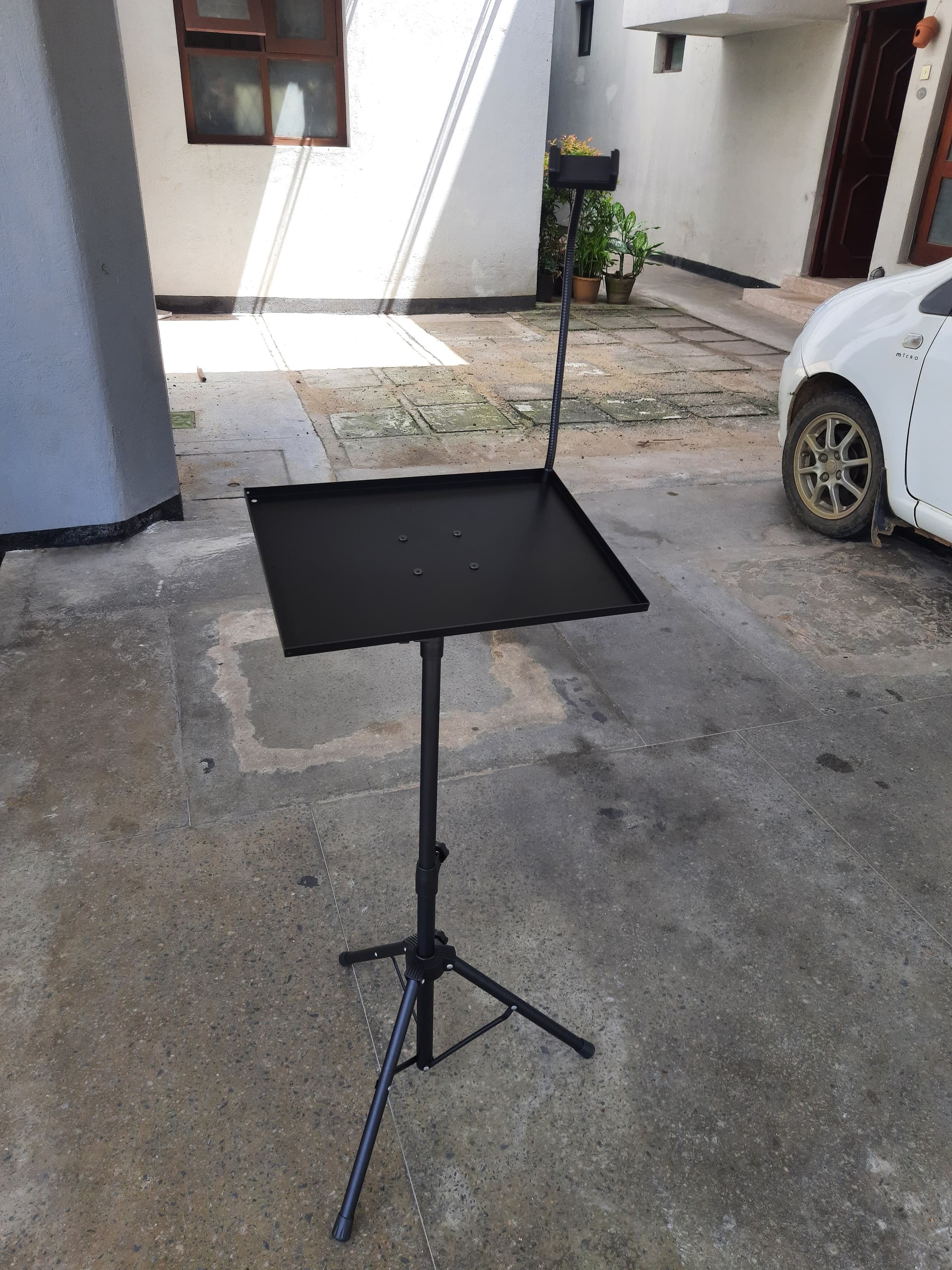 Projector & Laptop Tripod Stand in action 4