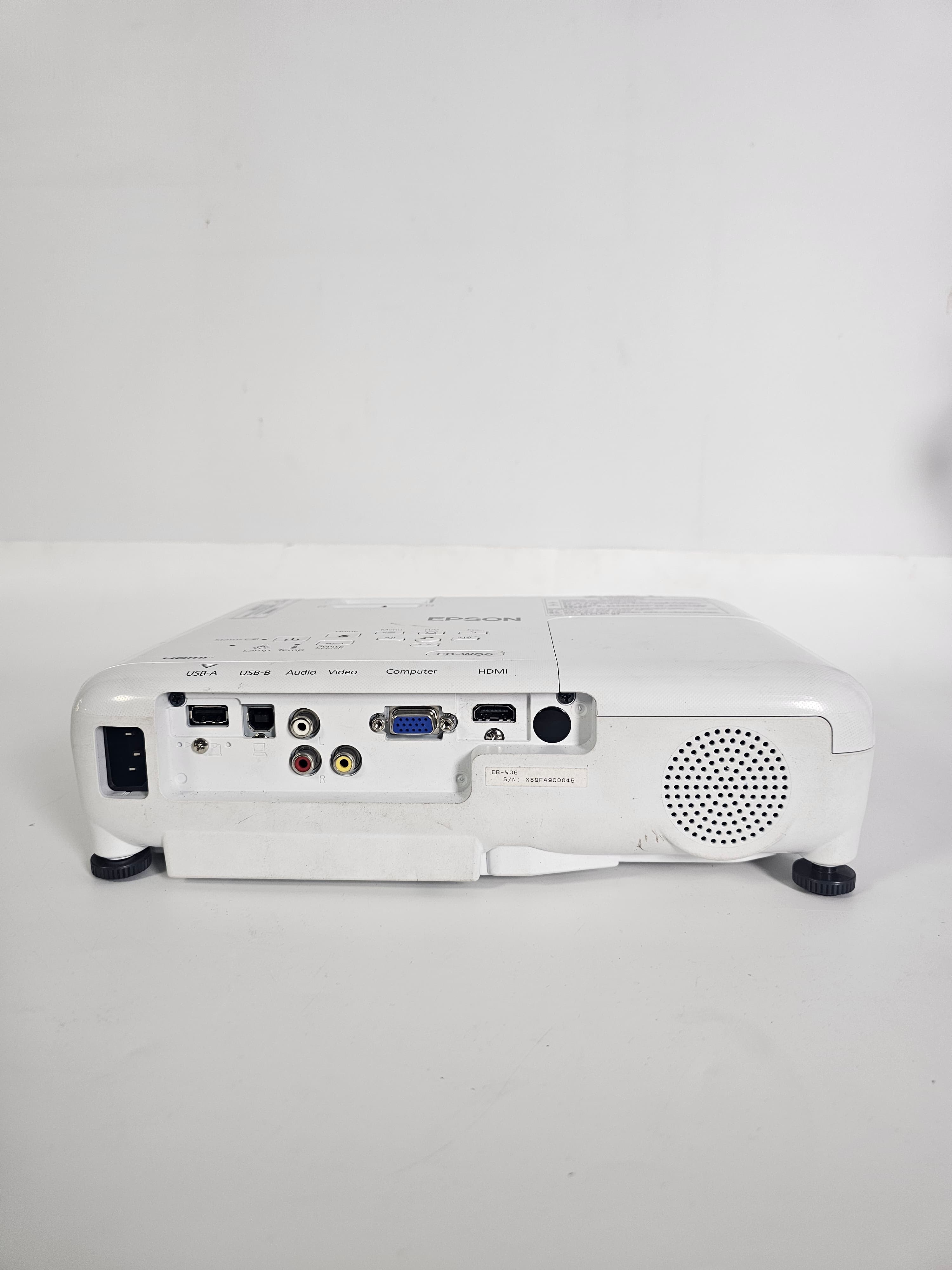 Epson EB-W06 Projector 3700 Lumens WXGA in action 3