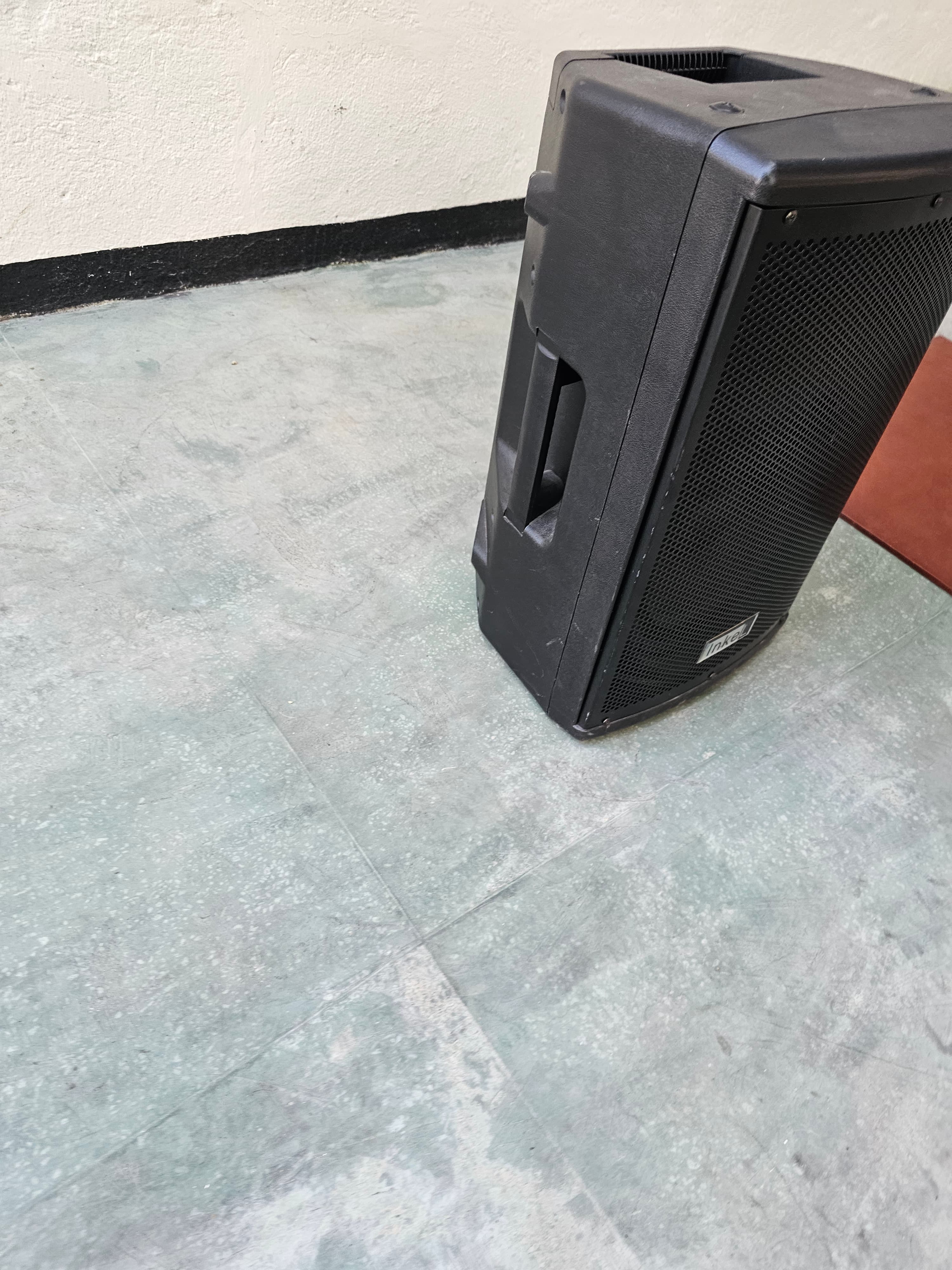 Inkel 12-inch Active Speaker in action 2