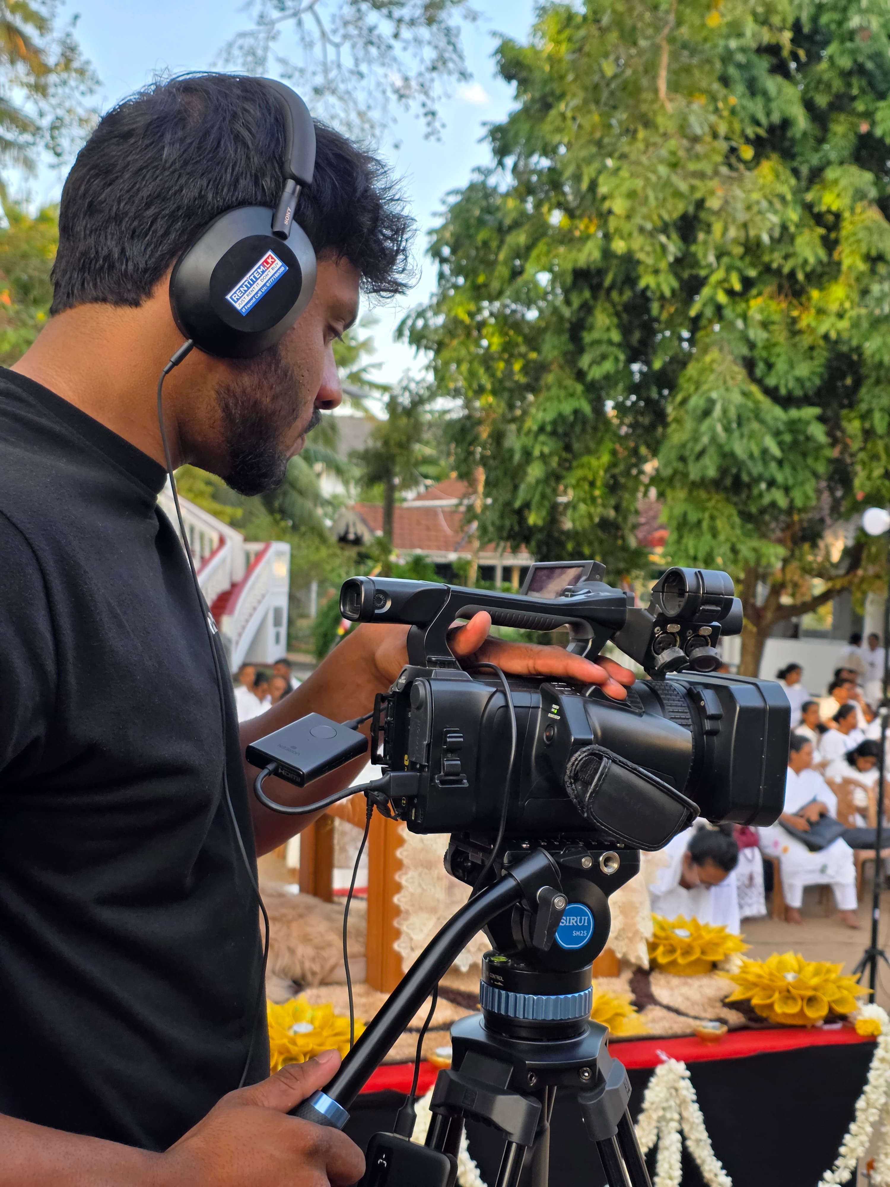 Professional Junior Videographer in action 1