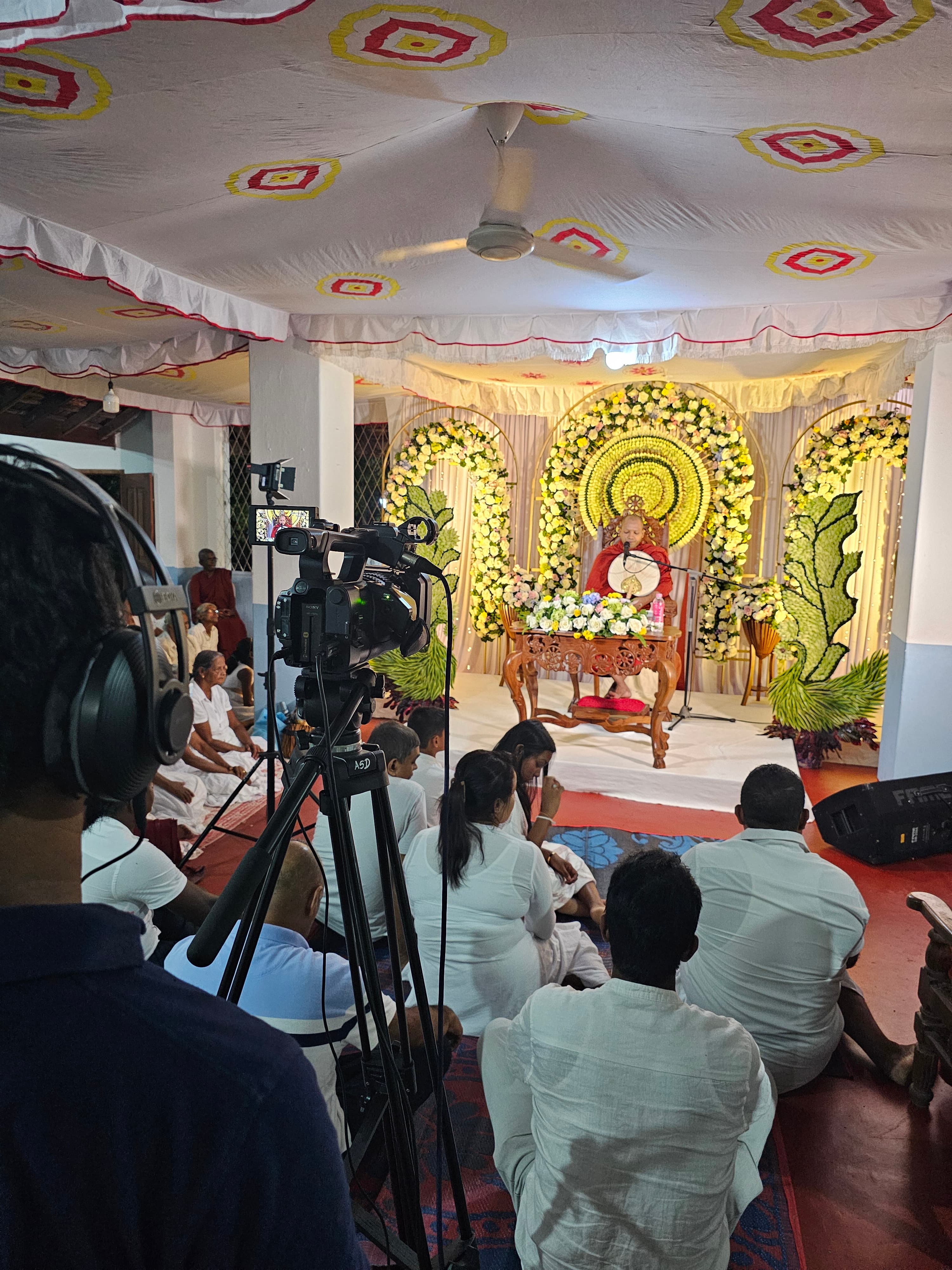 Professional Junior Videographer in action 9