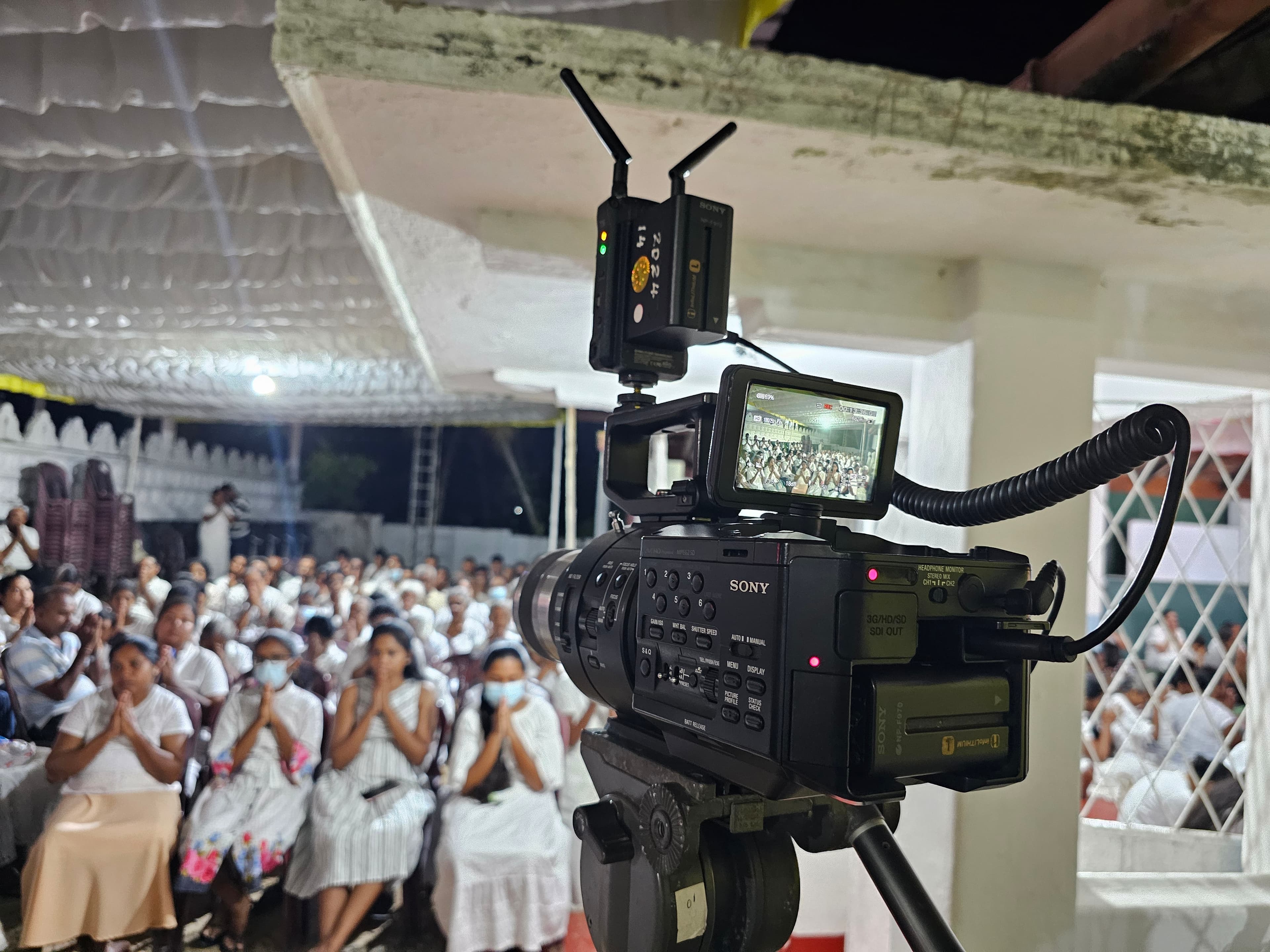 Sony NEX-FS700 Super 35 Camcorder in action 5