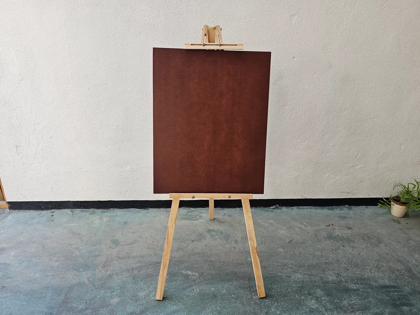 Easel Stand with Board — actual unit photo 07