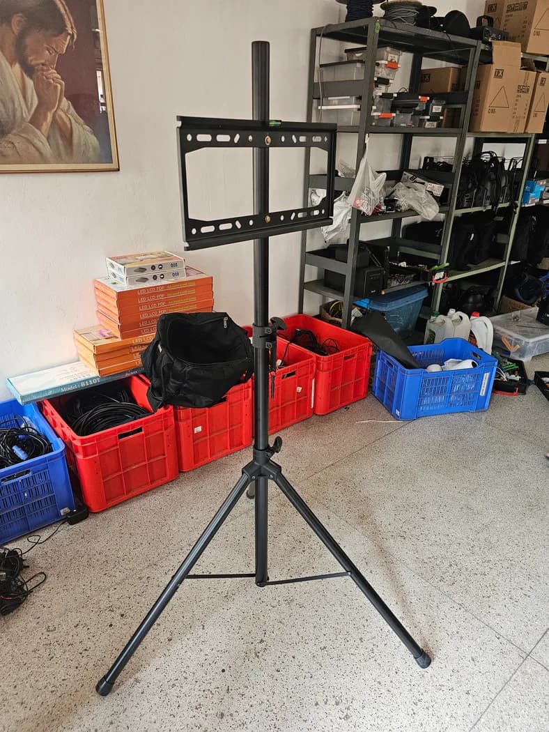 TV Tripod for rent - TV Tripod Stand Heavy Duty — actual unit photo 01