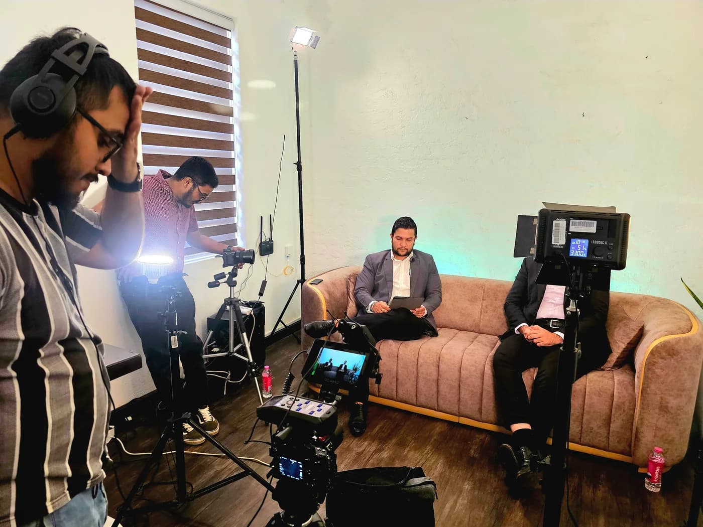 Two-Presenter Podcast + Live Stream Kit Colombo — actual unit photo 01