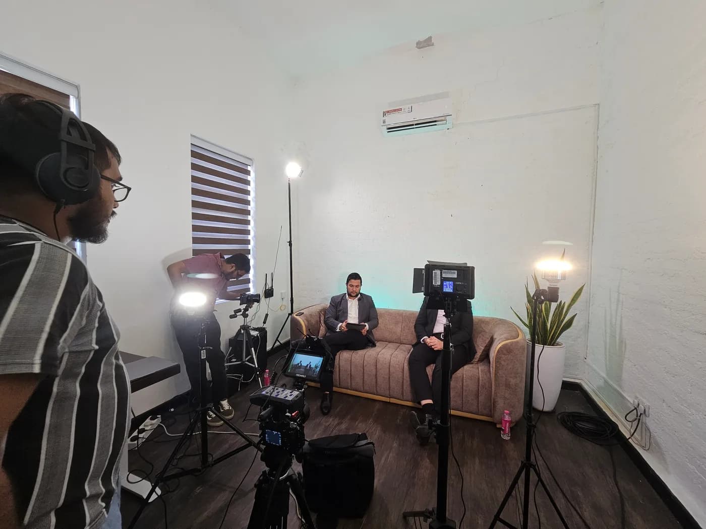 Two-Presenter Podcast + Live Stream Kit Colombo — actual unit photo 02