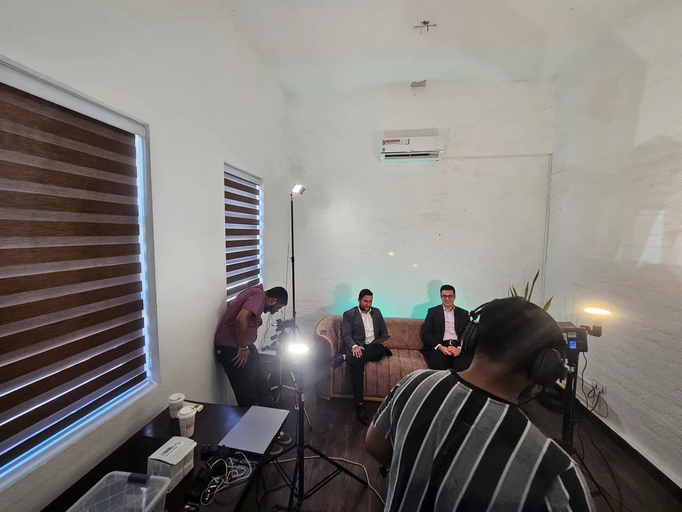 Two-Presenter Podcast + Live Stream Kit Colombo — actual unit photo 04