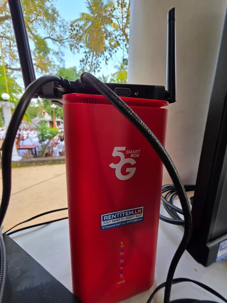 ZLT X25 Pro 5G Wi-Fi Router — actual unit photo 01