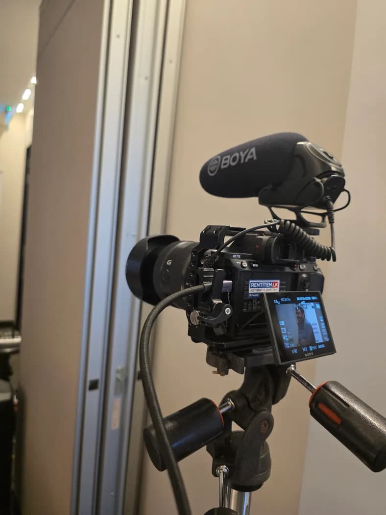 BOYA BM3030 Shotgun Mic — actual unit photo 01
