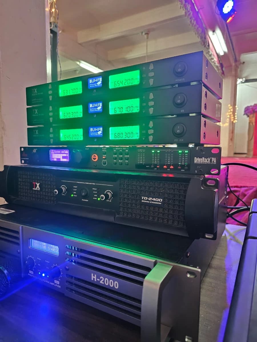 TX Dual Channel Wireless Mic Receiver — real photo 1