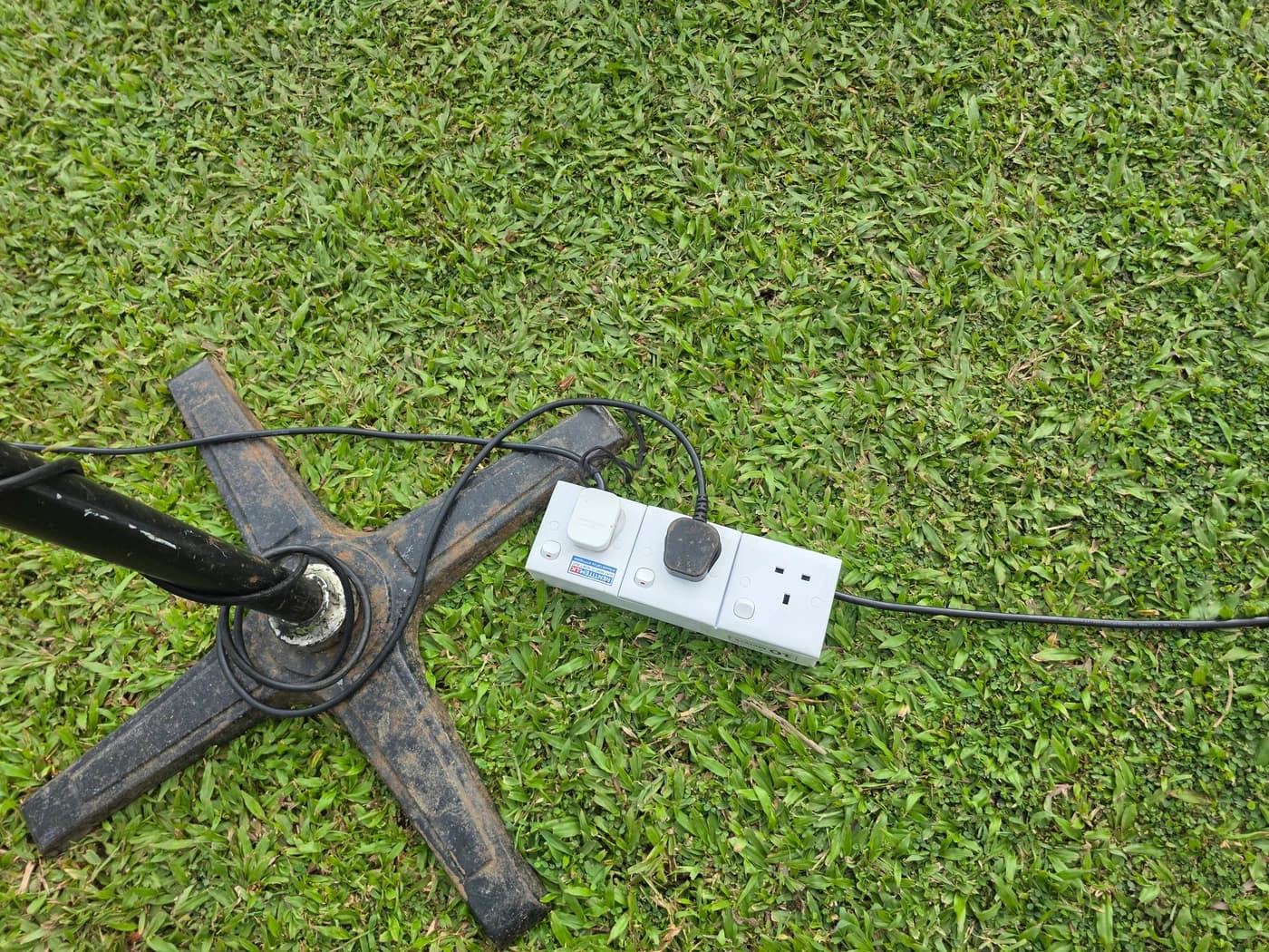 Power Extension Cord with 3 Socket 10 Meter — real photo 3