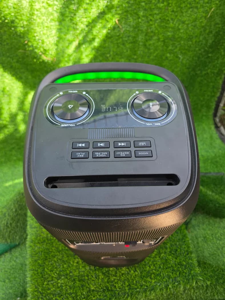 Ravo 815 portable Bluetooth party speaker — real photo 3 (top control panel, carry handle)
