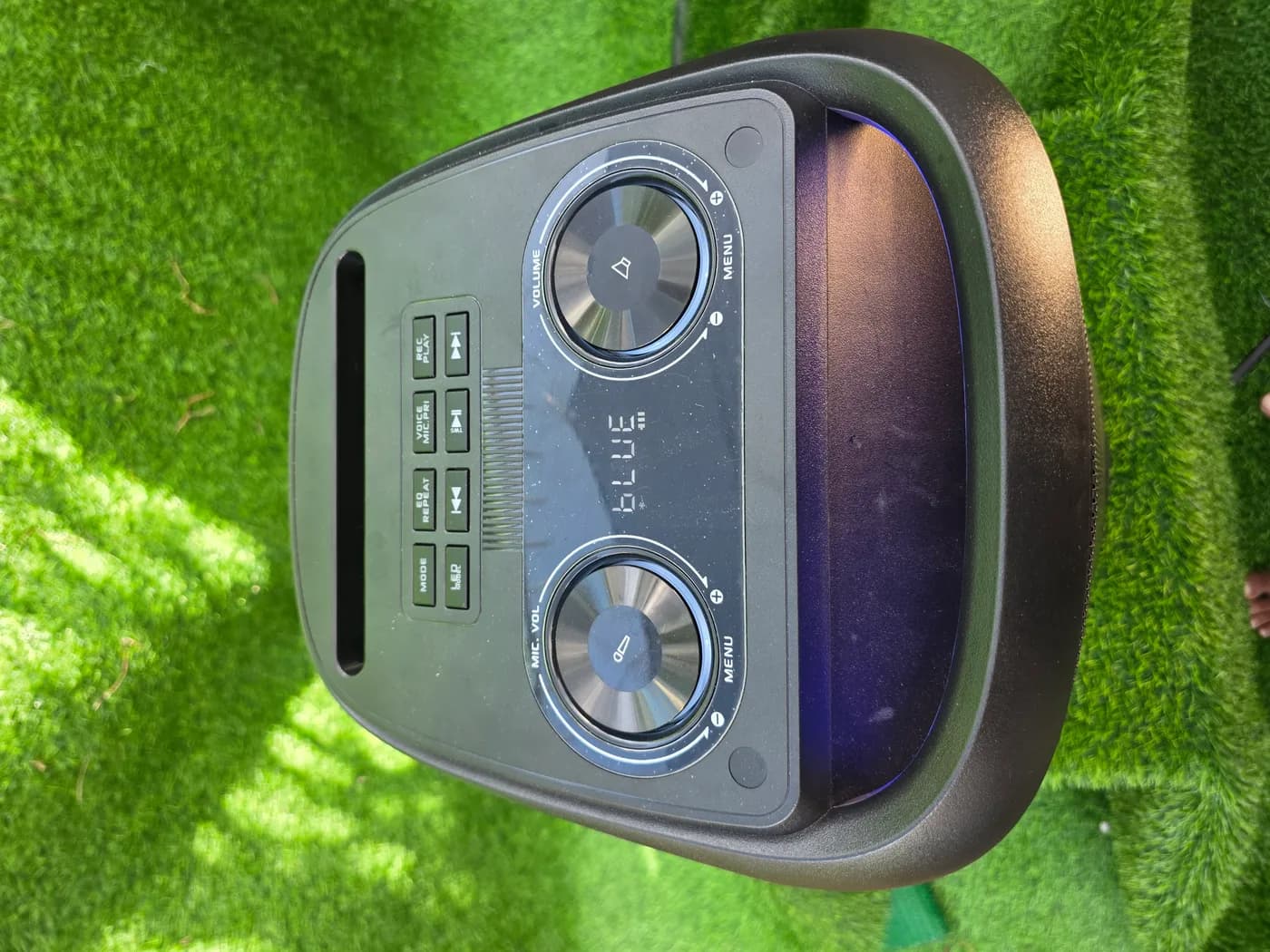 Ravo 815 portable Bluetooth party speaker — real photo 4 (top controls, volume and echo knobs, LCD)