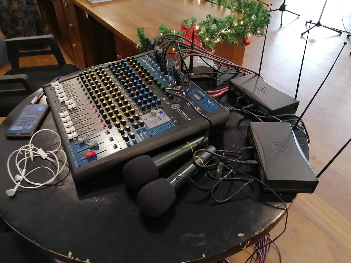 Topp Pro 16-Channel Analog Mixer Colombo — actual unit photo 01
