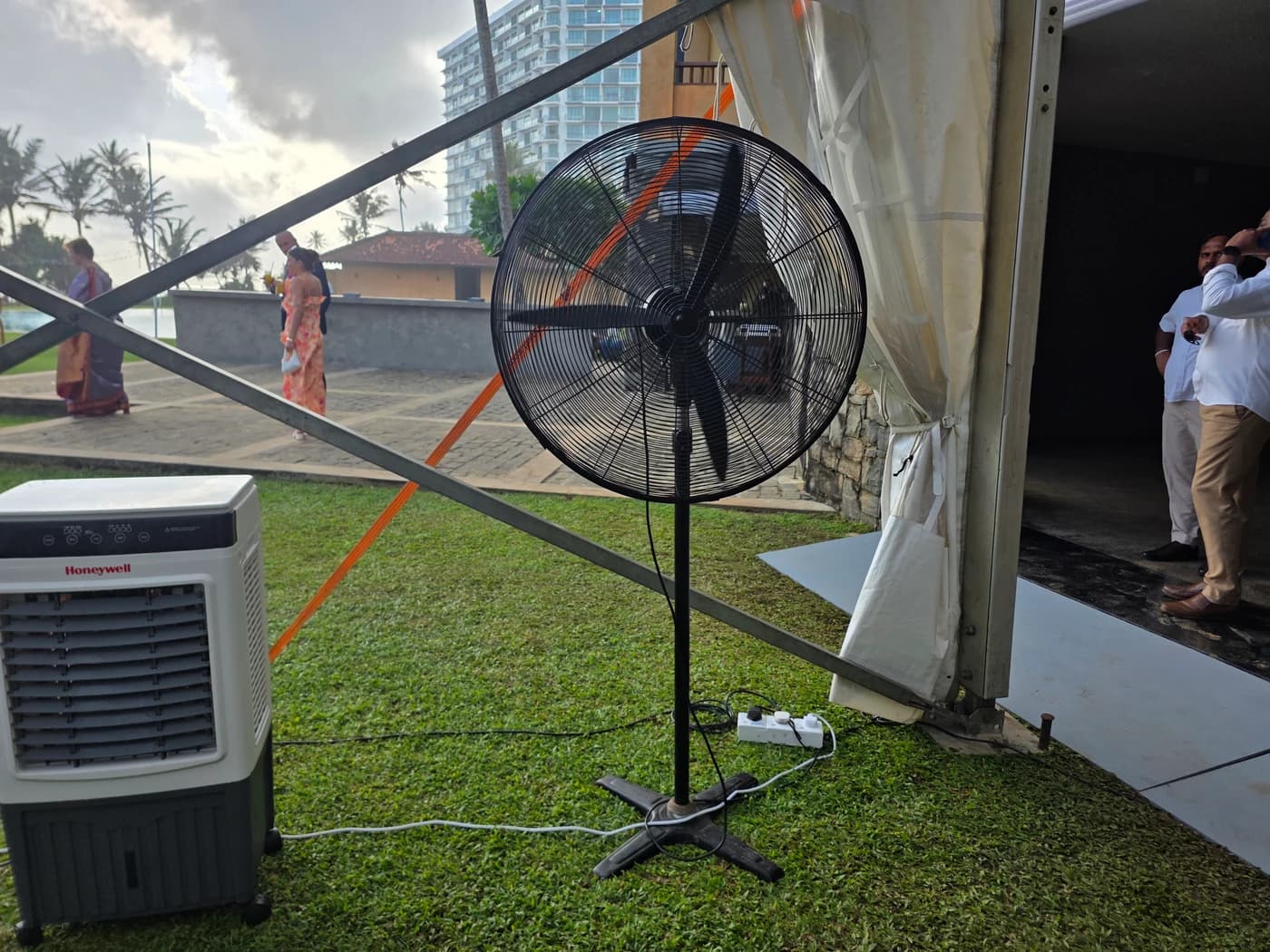 Industrial Fan 24 inch — real photo 4
