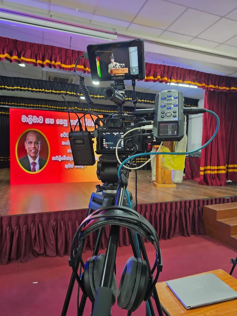 Zoom H6 Essential Rental — actual unit photo 04