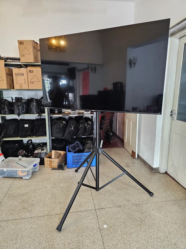 Tripod TV Stand Head Plate 43-65-inch — actual unit photo 02