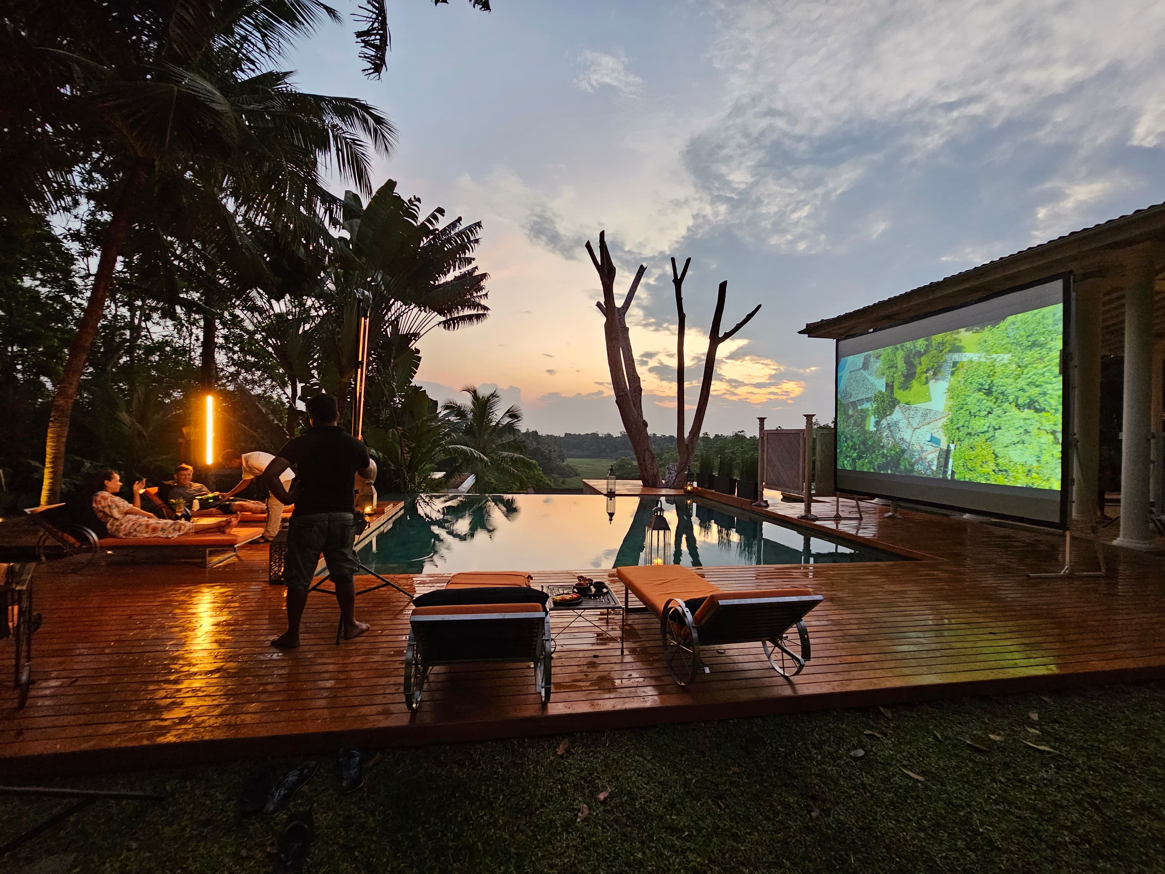 Fast Fold Projector Screen 12 x 9 Feet (Front & Rear) in action 5