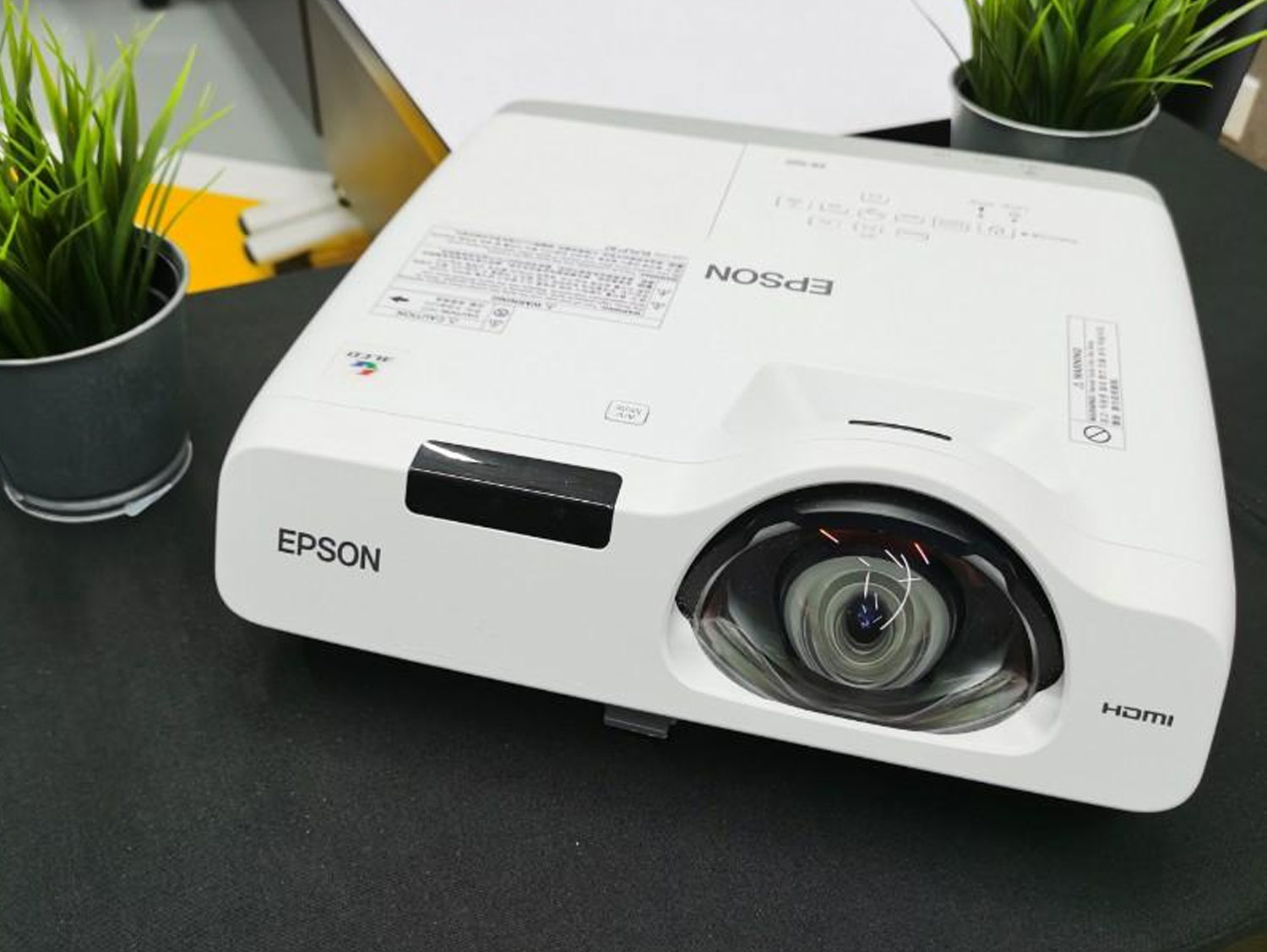 Epson EB-530 in action during an outdoor event in Sri Lanka