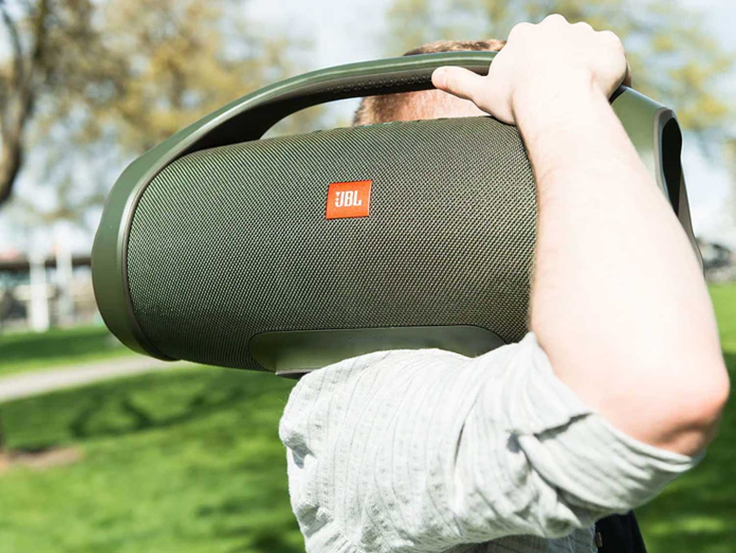 High-quality JBL Boombox 2 available for rental