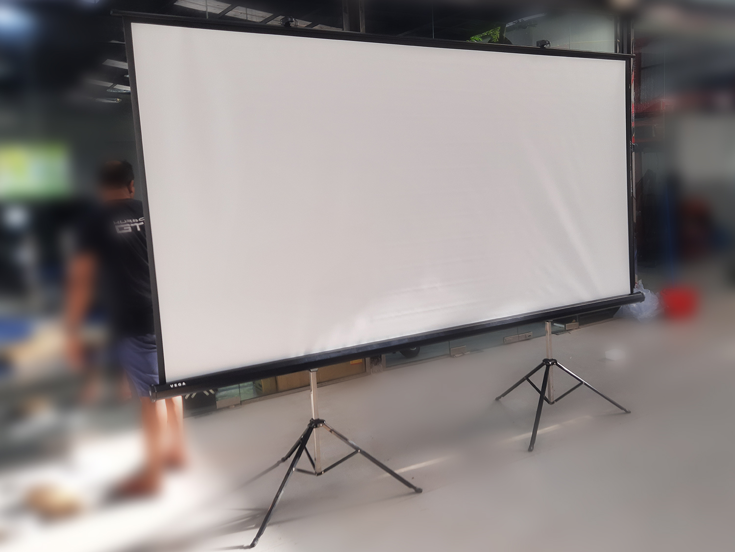 Tripod 10 x 8 Feet Projector Screen