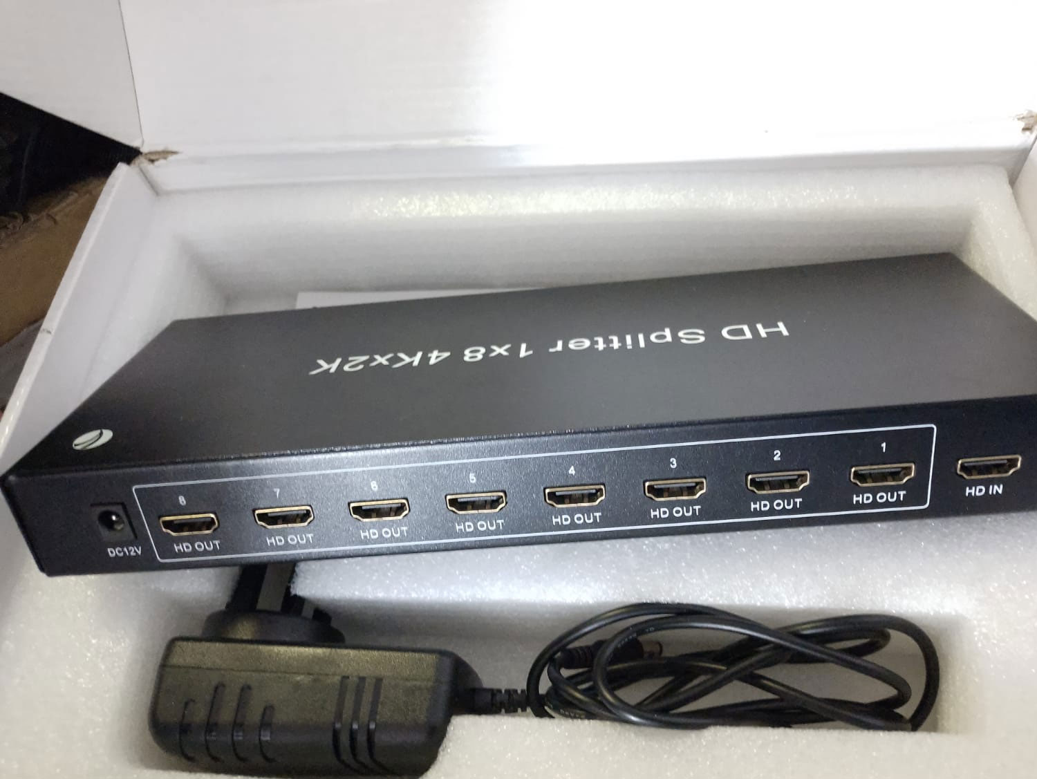 Plug and Play 1 in 8 Out HDMI Splitter for Easy Event Setup